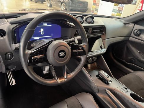 Used 2025 Nissan Z Performance w/ Floor Mat Package RWD image 11
