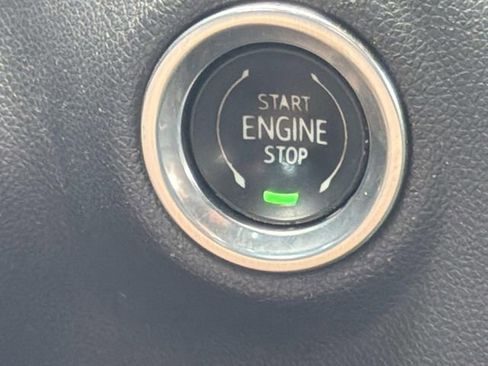 Used 2020 Chevrolet Silverado 1500 RST AWD/4WD image 32