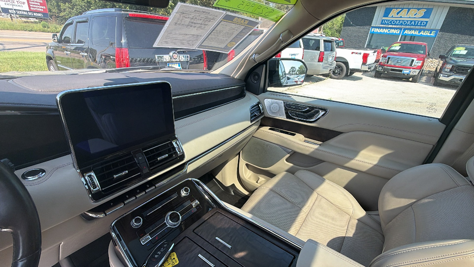 Used 2019 Lincoln Navigator Reserve AWD/4WD image 13