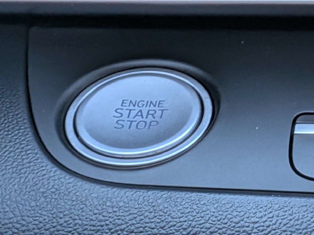 Certified 2025 Hyundai Elantra SEL FWD image 42