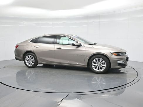 Used 2022 Chevrolet Malibu LT image 24