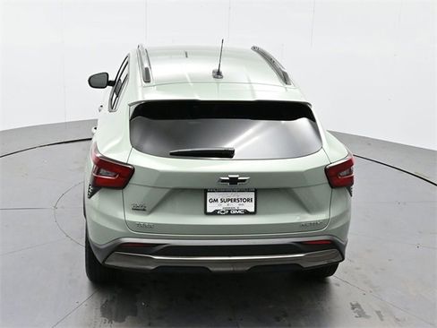 Used 2025 Chevrolet Trax ACTIV w/ Driver Confidence Package image 36