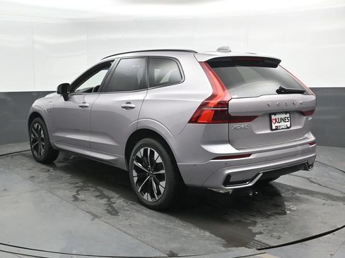 New 2026 Volvo XC60 T8 Plus w/ Climate Package AWD/4WD image 8