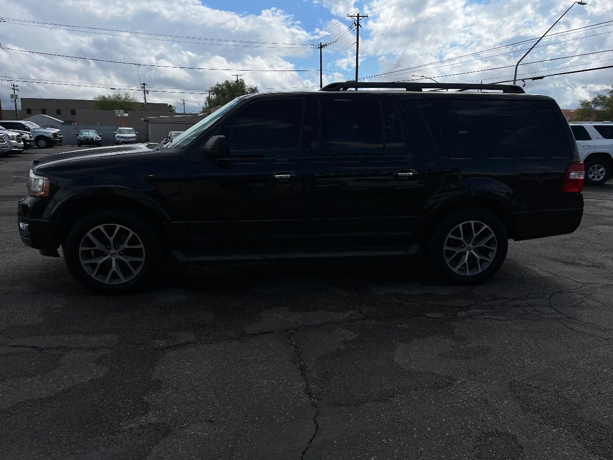 Used 2015 Ford Expedition EL XLT w/ Equipment Group 202A RWD image 9