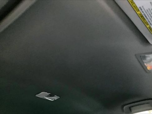 Used 2015 Toyota Camry LE image 13