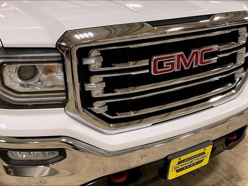 Used 2017 GMC Sierra 1500 SLT w/ SLT Preferred Package AWD/4WD image 27