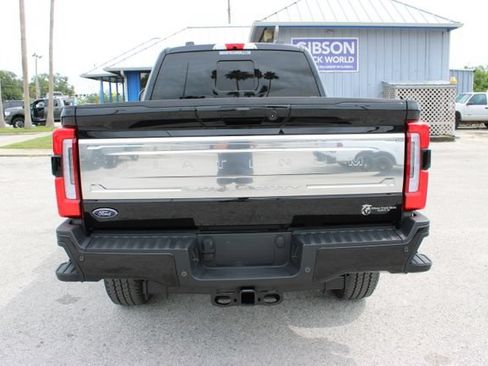 Used 2025 Ford F250 Platinum w/ Platinum Plus Package AWD/4WD image 9