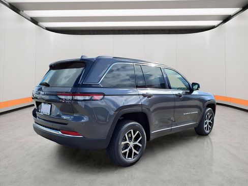 New 2025 Jeep Grand Cherokee Limited image 22