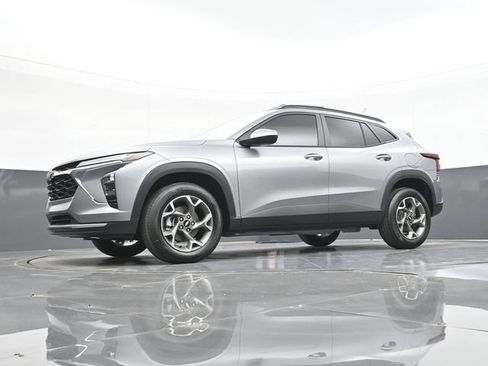 New 2026 Chevrolet Trax LT w/ Driver Confidence Package FWD image 49