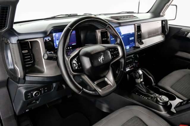 Used 2022 Ford Bronco Outer Banks w/ Sasquatch Package AWD/4WD image 12