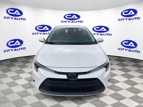 Used 2024 Toyota Corolla LE image 8
