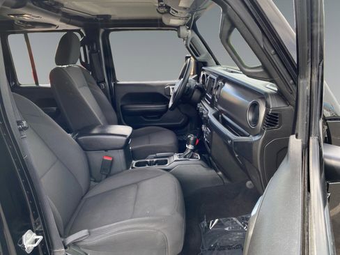 Used 2023 Jeep Gladiator Sport image 15