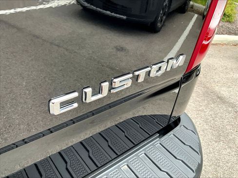 Used 2022 Chevrolet Silverado 1500 Custom AWD/4WD image 25