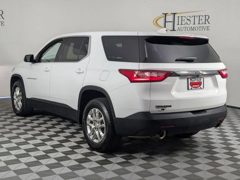 Used 2020 Chevrolet Traverse LS w/ LPO, Blackout Package FWD image 5