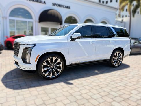 Used 2026 Cadillac Escalade Luxury w/ Touring Package AWD/4WD image 1