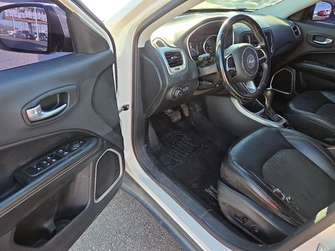 Used 2018 Jeep Compass Latitude w/ Popular Equipment Group image 10