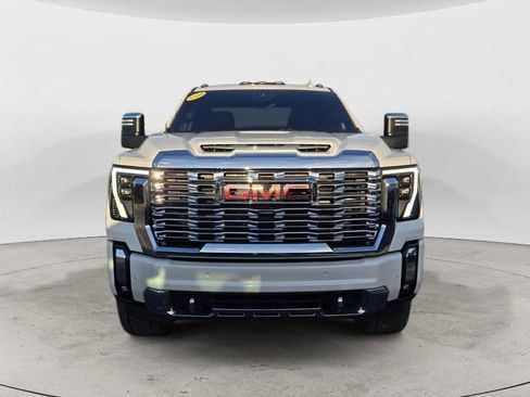Used 2024 GMC Sierra 2500 Denali w/ Denali Reserve Package image 8