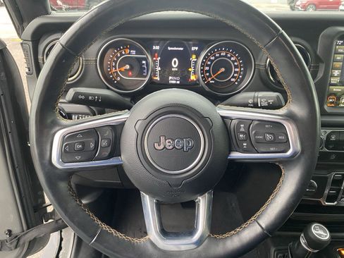 Used 2022 Jeep Gladiator Overland AWD/4WD image 18