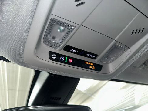 Used 2023 Chevrolet Blazer LT image 15