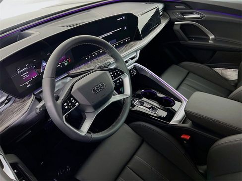New 2025 Audi Q5 Premium Plus image 9