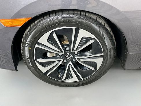 Certified 2018 Honda Civic EX-T image 30