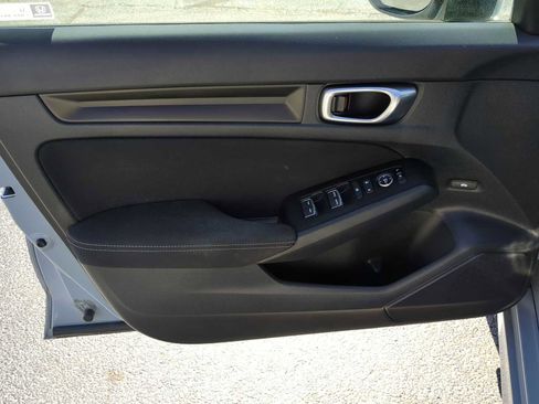 Used 2023 Honda Civic Sport image 11