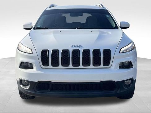Used 2016 Jeep Cherokee Latitude image 2