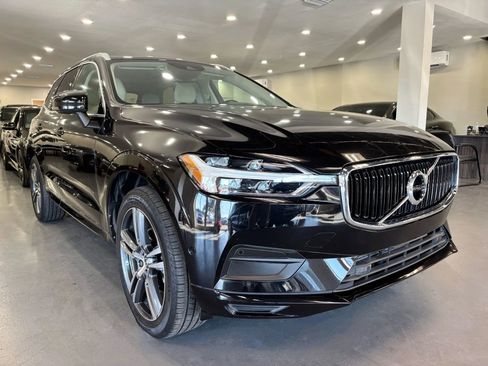 Used 2019 Volvo XC60 T5 Momentum w/ Premium Package image 1