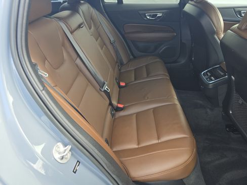 Used 2023 Volvo V60 B5 Cross Country Ultimate AWD/4WD image 19