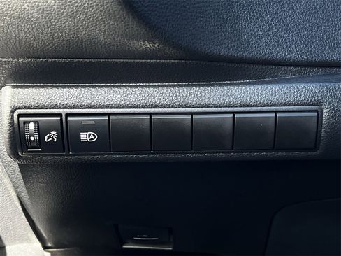 Used 2022 Toyota Corolla SE image 20