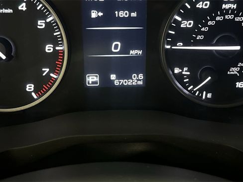 Used 2024 Subaru Ascent Premium w/ Convenience Package image 4