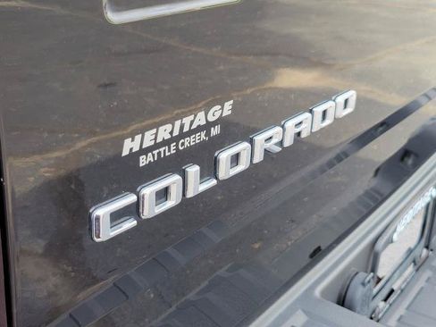 Used 2022 Chevrolet Colorado Z71 AWD/4WD image 30