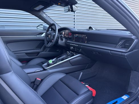 New 2026 Porsche 911 Carrera 4S image 13