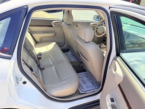 Used 2004 Chevrolet Impala w/ Preferred Equipment Group FWD image 16