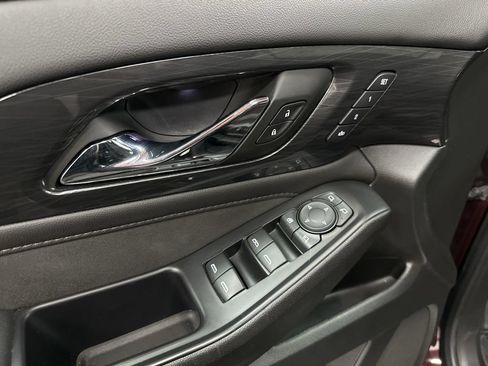 Used 2022 Chevrolet Traverse High Country AWD/4WD image 19