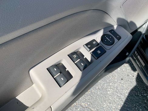 Used 2020 Hyundai Elantra Value Edition w/ Cargo Package (C1) FWD image 22