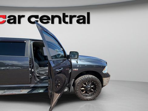 Used 2016 RAM 1500 Big Horn AWD/4WD image 9