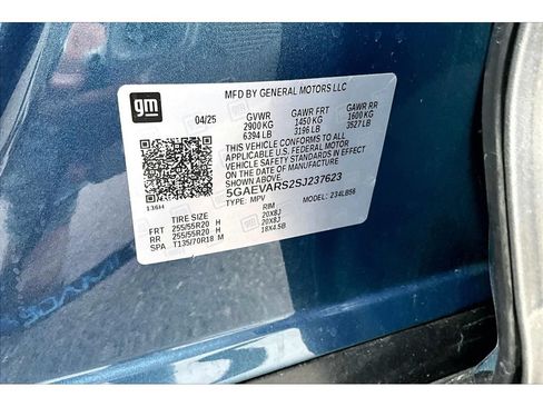 Used 2025 Buick Enclave Preferred AWD/4WD image 19