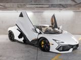 Used 2024 Lamborghini Revuelto image 2