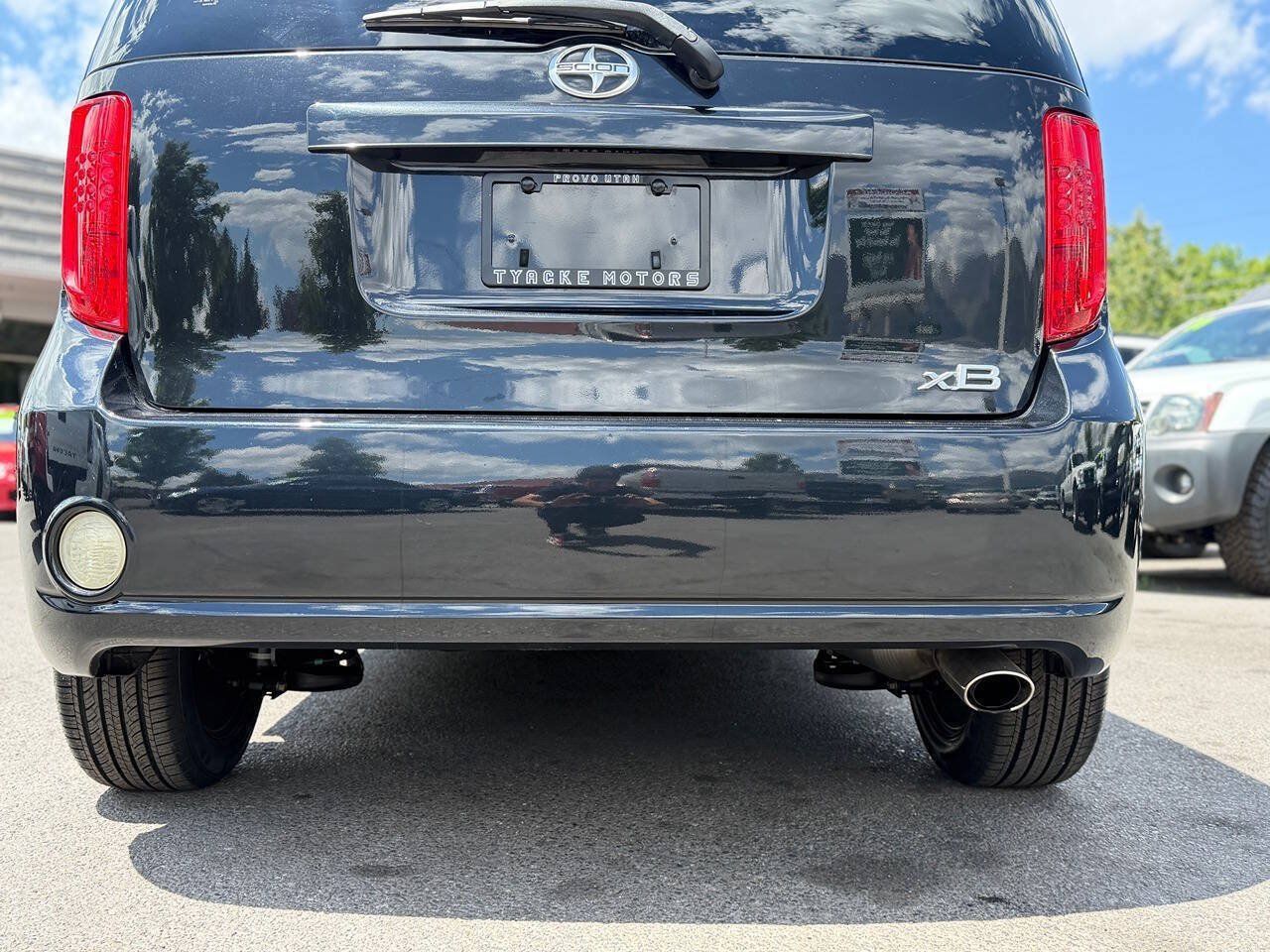 Used 2009 Scion xB FWD image 18