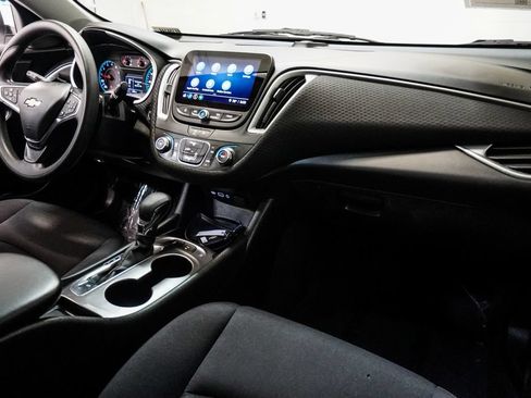Used 2024 Chevrolet Malibu LS FWD image 9