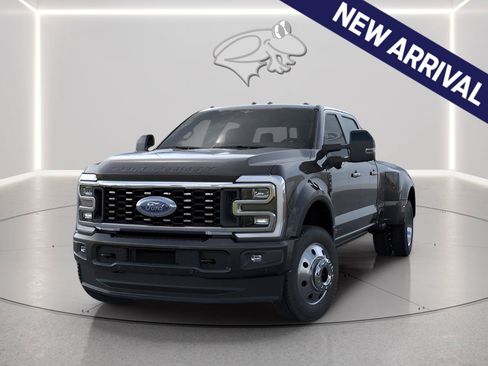 New 2026 Ford F450 Platinum w/ FX4 Off-Road Package AWD/4WD image 1