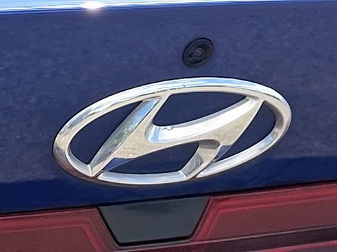 Certified 2022 Hyundai Elantra SE FWD image 30