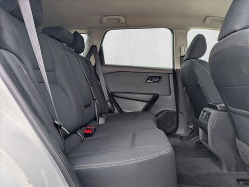 Used 2023 Nissan Rogue S FWD image 19