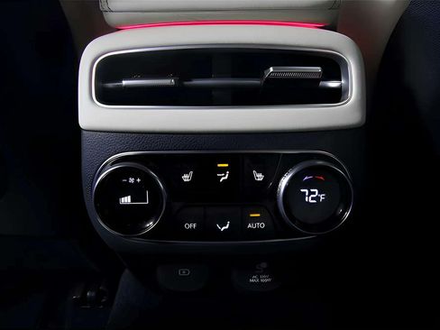 Used 2025 Genesis GV70 3.5T Sport w/ Sport Prestige Package AWD/4WD image 28