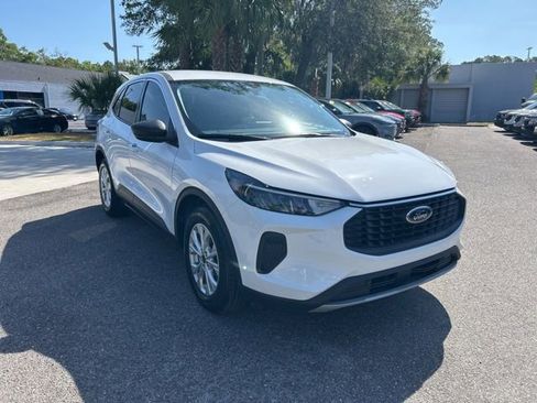 Certified 2024 Ford Escape Active w/ Tech Pack #1 FWD image 2