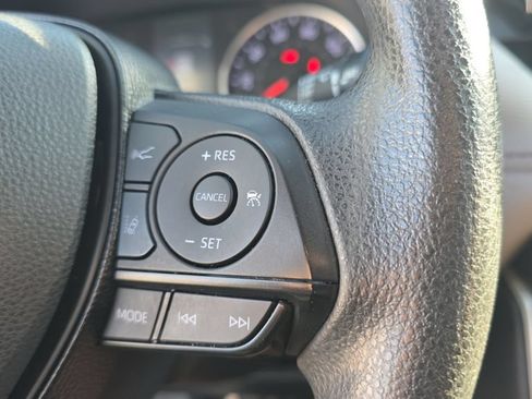 Used 2021 Toyota RAV4 XLE w/ Convenience Package AWD/4WD image 21