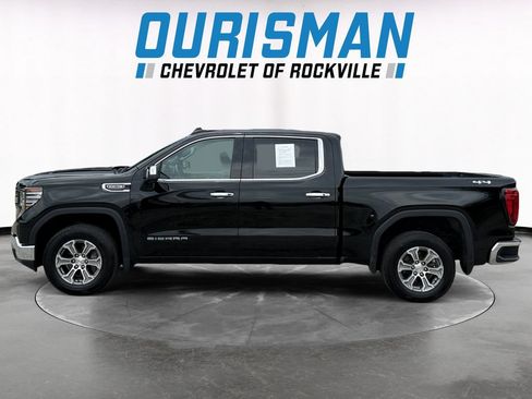Used 2024 GMC Sierra 1500 SLT AWD/4WD image 3