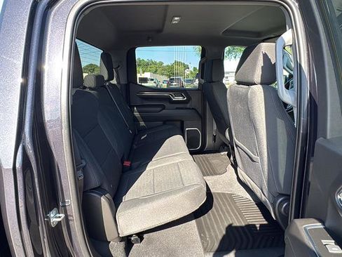 Used 2023 Chevrolet Silverado 1500 LT AWD/4WD image 15