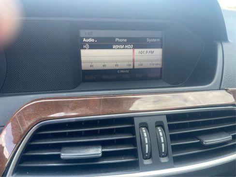 Used 2014 Mercedes-Benz C 250 Sedan image 15